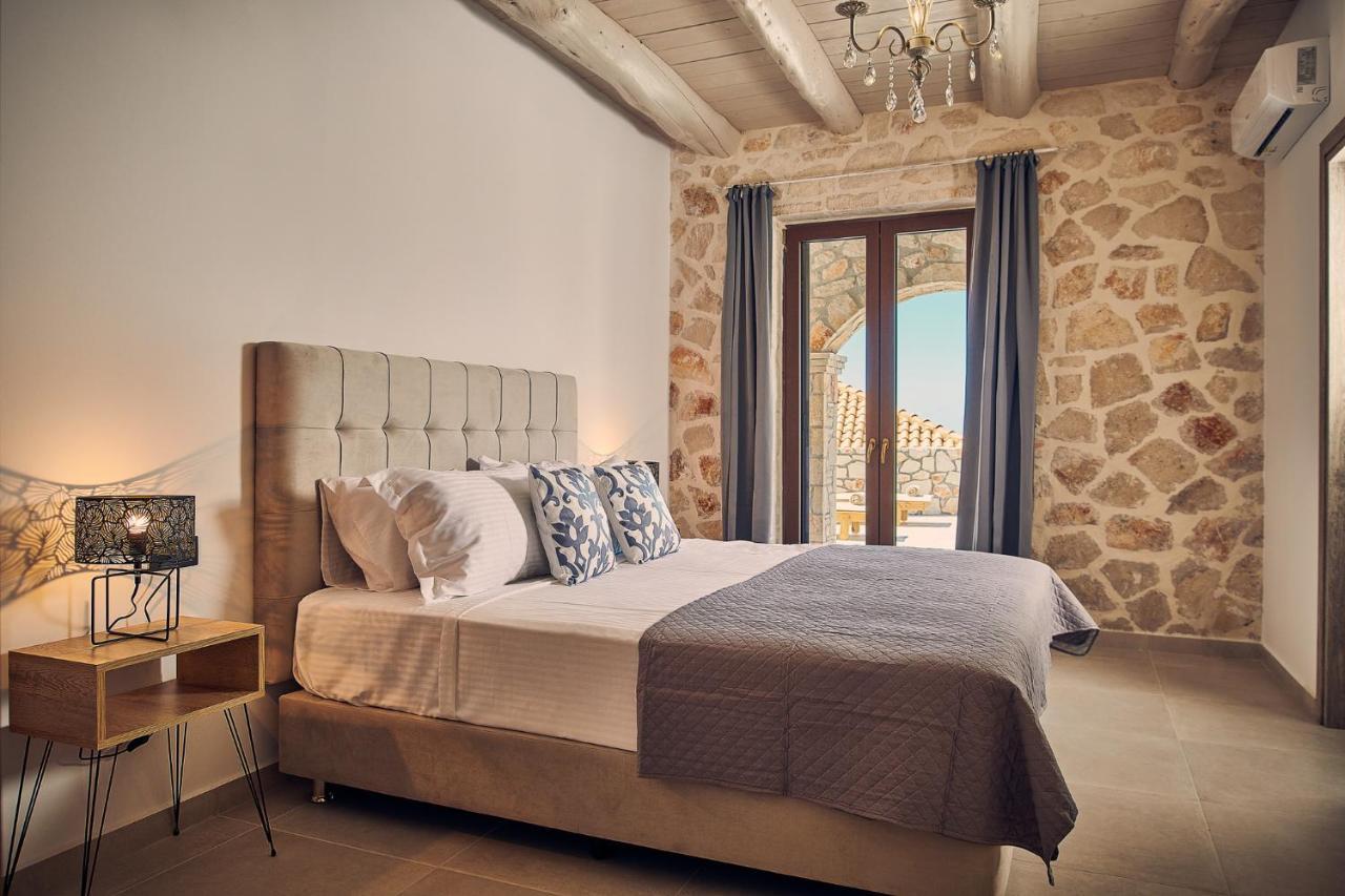 Villa Ioanna Chateau - Luxury Stone *