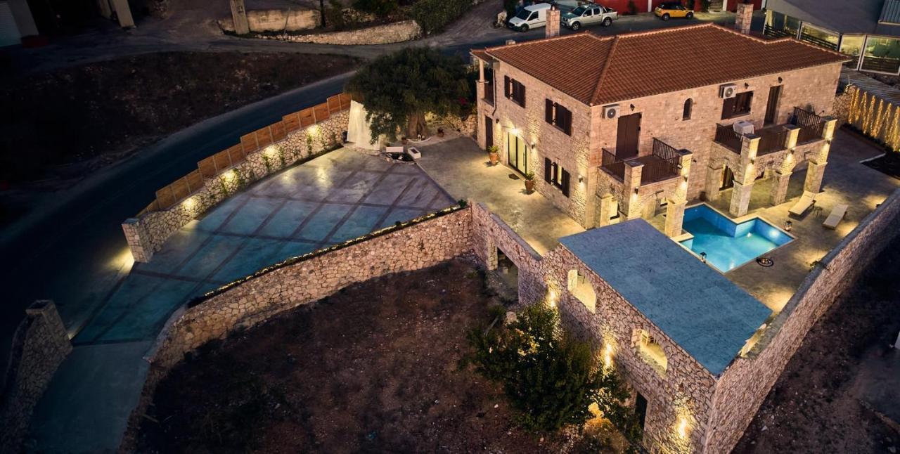 Ioanna Chateau - Luxury Stone Villa